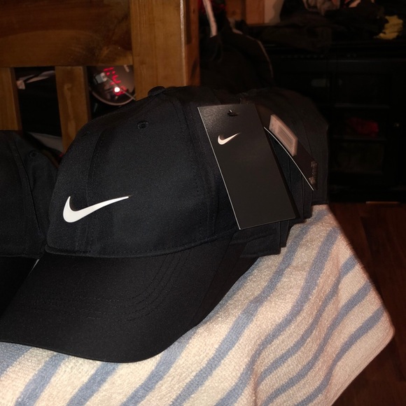 Nike Other - NIKE UNISEX ADJUSTABLE HAT Nike Other - NIKE UNISEX ADJUSTABLE HAT